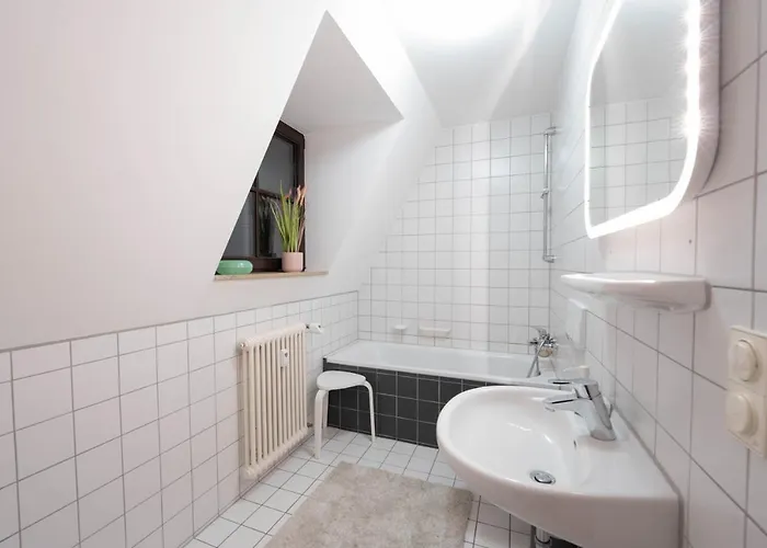 Loft Mit Balkon Im Historischen Altbau Am Marktplatz - 75qm, Disneyplus, 300mbs Internet *