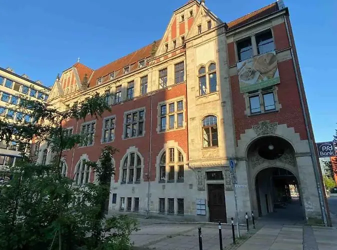 Loft Mit Balkon Im Historischen Altbau Am Marktplatz - 75qm, Disneyplus, 300mbs Internet Chemnitz