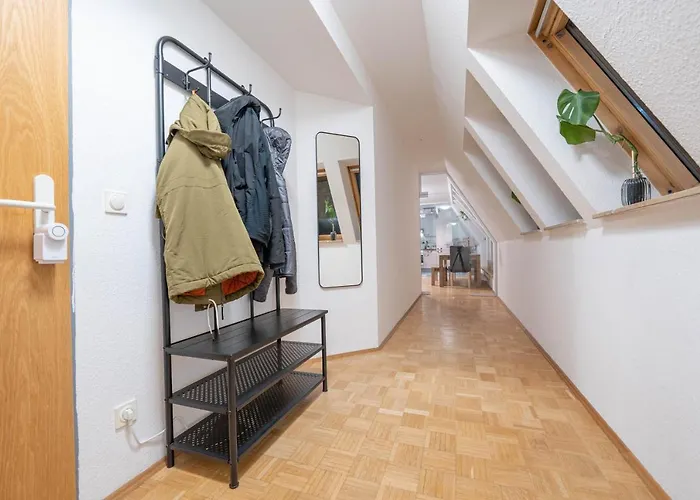 Loft Mit Balkon Im Historischen Altbau Am Marktplatz - 75qm, Disneyplus, 300mbs Internet 아파트 *