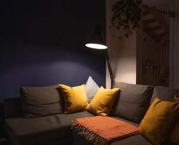 Loft Mit Balkon Im Historischen Altbau Am Marktplatz - 75qm, Disneyplus, 300mbs Internet